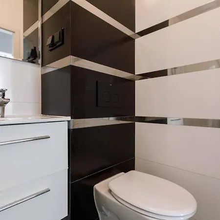 Apartment Golden Wroclaw&w3/6 *